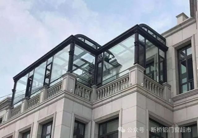 如何选择阳光房的材料